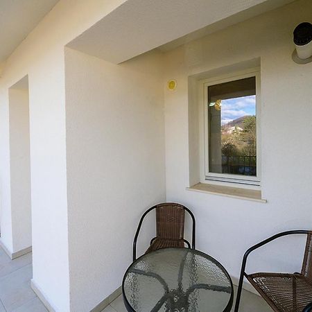 Apartament Laur Gura Humorului Zewnętrze zdjęcie
